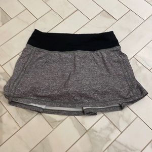 grey lululemon skirt